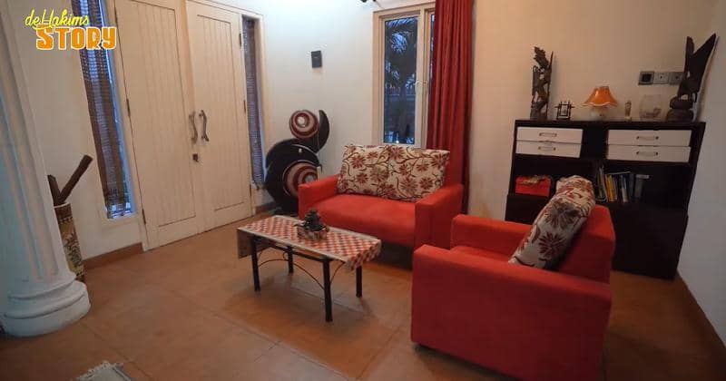 Youtube.com/deHakims Story